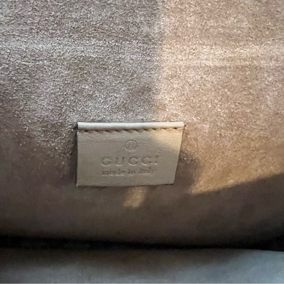 Gucci Dionysus medium GG SHOULDER BAG - Picture 9 of 17